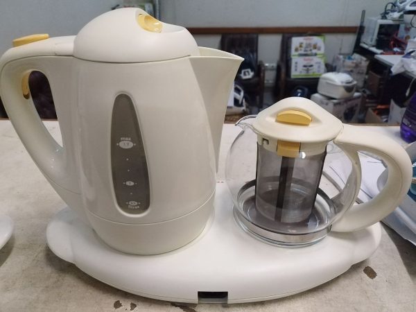 چای ساز کنار همی تفال فرانسه سفید رنگ